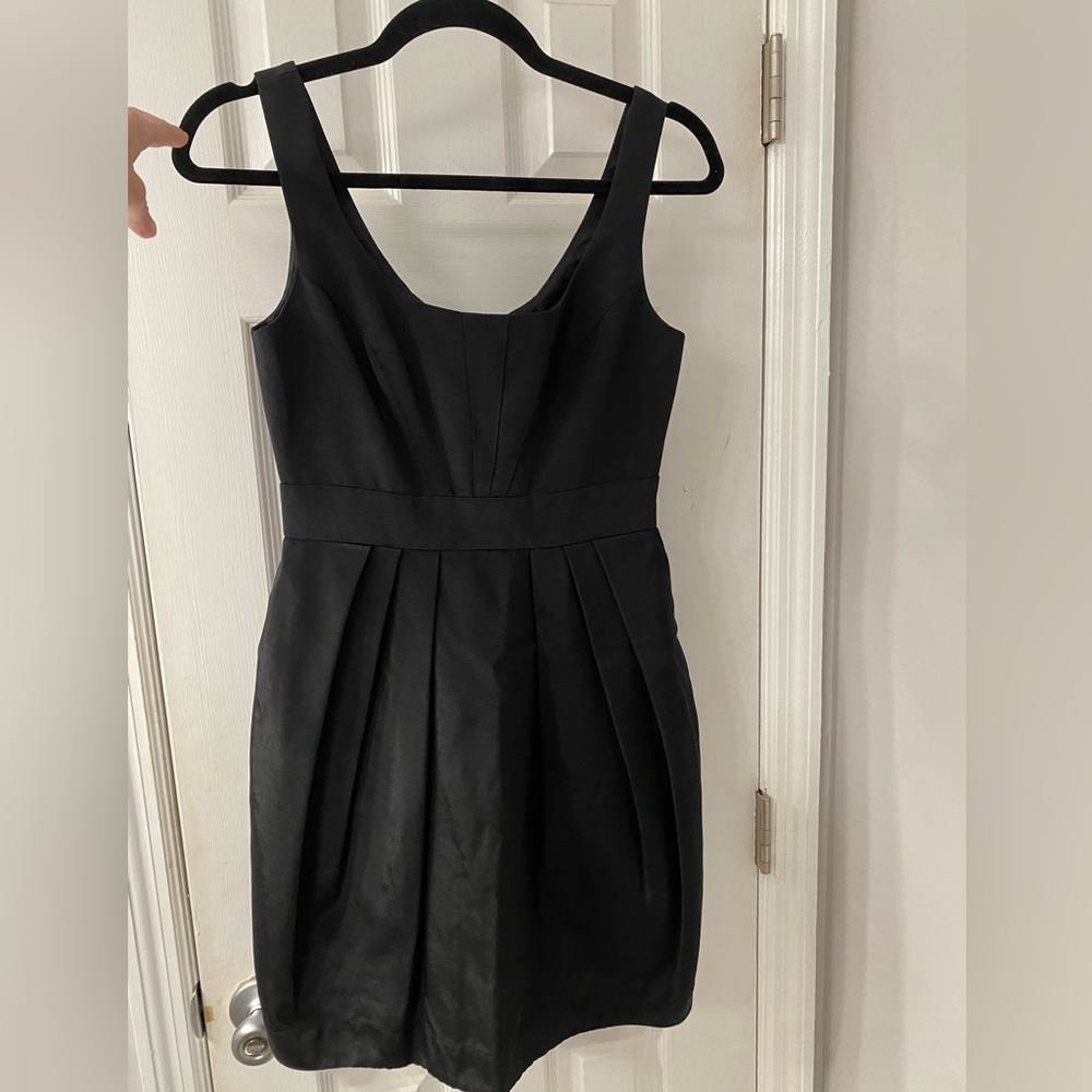 Shoshanna Black Scoop-Neck Pleated Midi Dress
